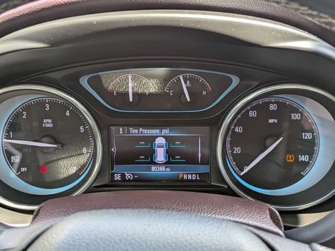 Used 2017 Buick Envision Essence FWD image 28