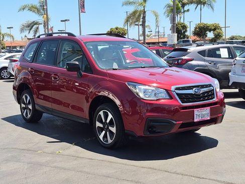 Used 2017 Subaru Forester 2.5i w/ Popular Package #2A AWD/4WD image 3