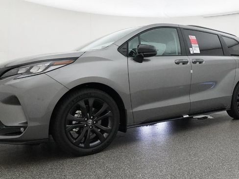 New 2026 Toyota Sienna XSE FWD image 17