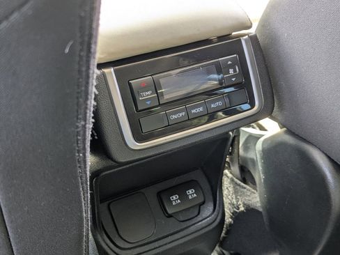 Used 2019 Subaru Ascent Premium w/ Popular Package #2A AWD/4WD image 25