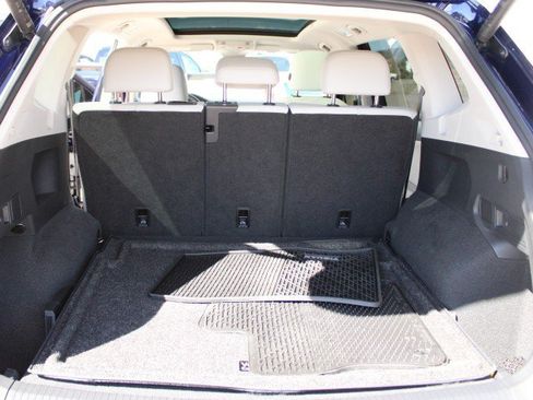 Used 2024 Volkswagen Tiguan SE w/ Panoramic Sunroof Package AWD/4WD image 26