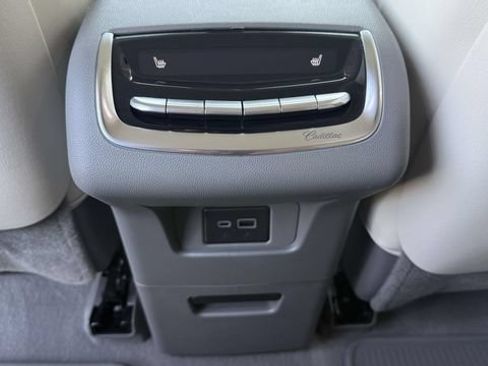 Used 2024 Cadillac XT6 Premium Luxury AWD/4WD image 36