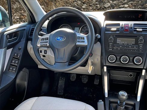 Used 2014 Subaru Forester 2.5i image 5