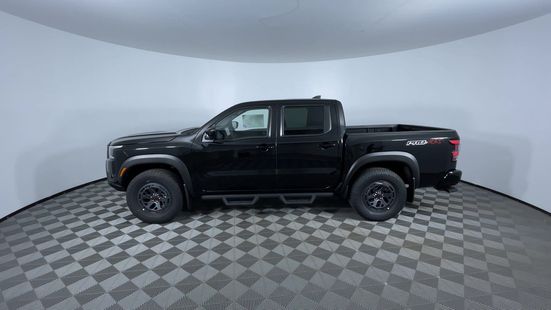 Used 2026 Nissan Frontier PRO-4X w/ Tow Package AWD/4WD image 5