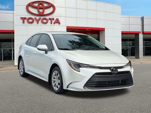 Certified 2026 Toyota Corolla LE FWD image 1