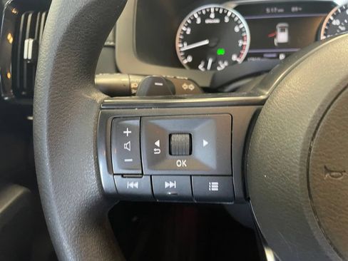 Certified 2025 Nissan Pathfinder S FWD image 12