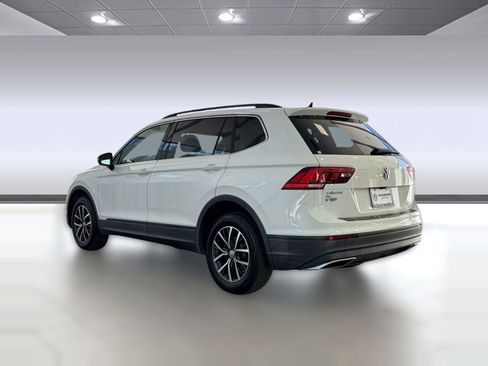 Used 2019 Volkswagen Tiguan SE w/ Panoramic Sunroof Package image 3