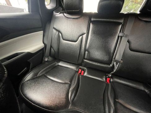 Used 2025 Jeep Compass Limited image 44