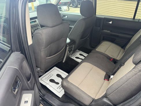 Used 2011 Ford Flex SE image 9