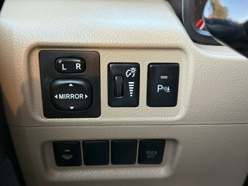 Used 2013 Toyota 4Runner SR5 RWD image 27