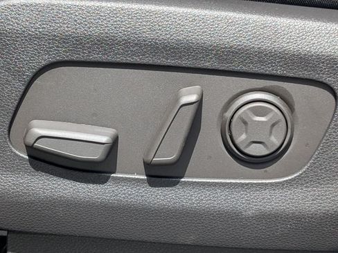 New 2026 Kia Carnival FWD image 18