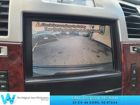 Used 2011 Cadillac Escalade AWD w/ Touring Package image 20