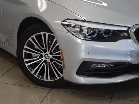 Used 2018 BMW 530i xDrive AWD/4WD image 4