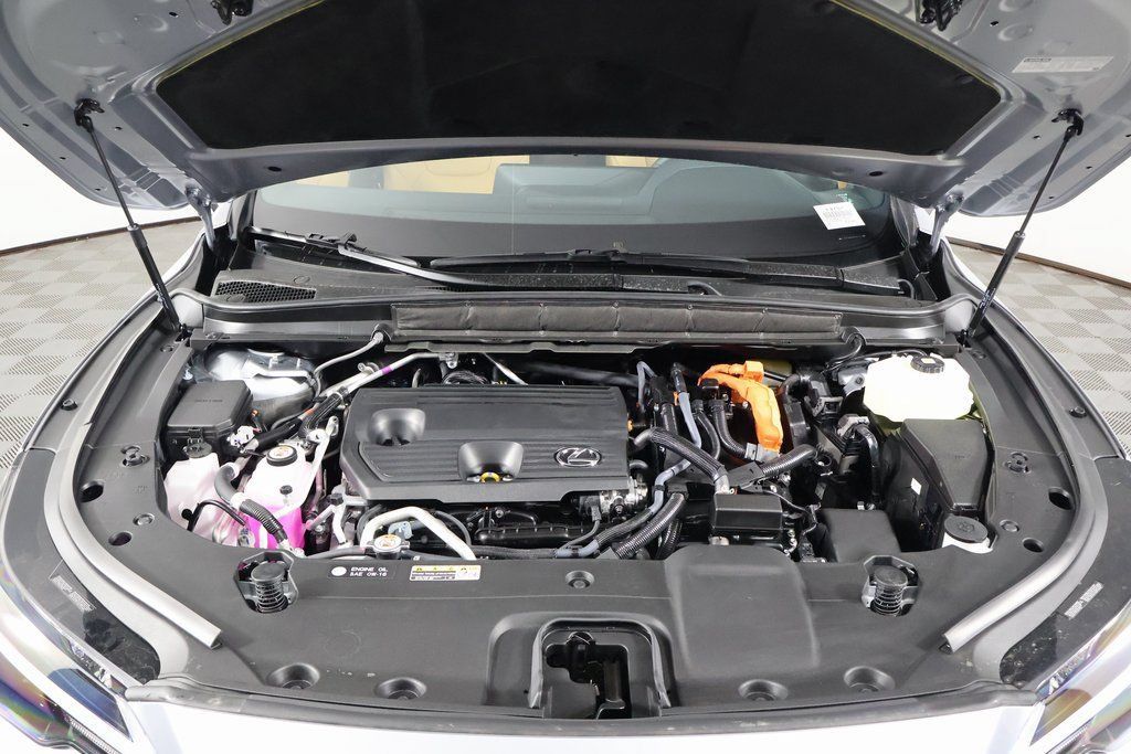 New 2026 Lexus RX 450h AWD w/ Convenience Package image 9