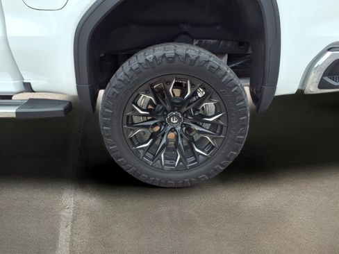 Used 2024 GMC Sierra 1500 SLT w/ SLT Premium Plus Package AWD/4WD image 22