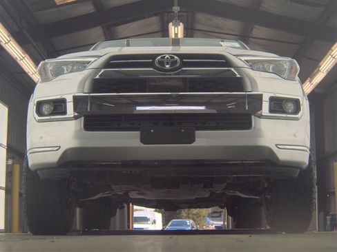 Used 2020 Toyota 4Runner Limited RWD image 2