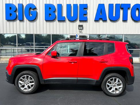Used 2015 Jeep Renegade Latitude w/ Cold Weather Group II image 2