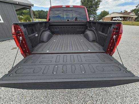 Used 2017 Ford F150 XLT w/ Equipment Group 302A Luxury AWD/4WD image 23