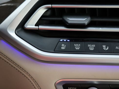 Used 2021 BMW ALPINA XB7 image 9