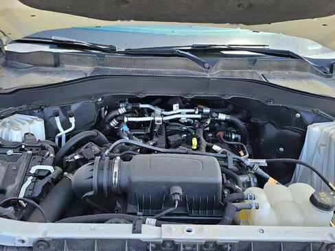 Used 2023 Ford Explorer XLT w/ Equipment Group 202A AWD/4WD image 18