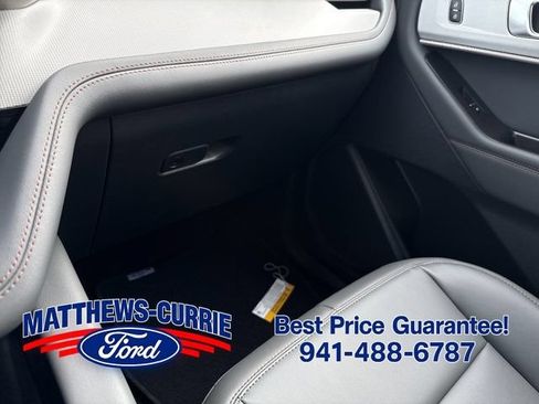 New 2026 Ford Explorer Active w/ Active Comfort Package RWD image 25