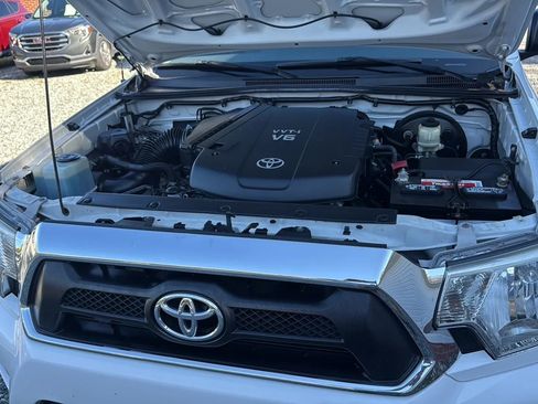 Used 2015 Toyota Tacoma PreRunner w/ SR5 Package image 31