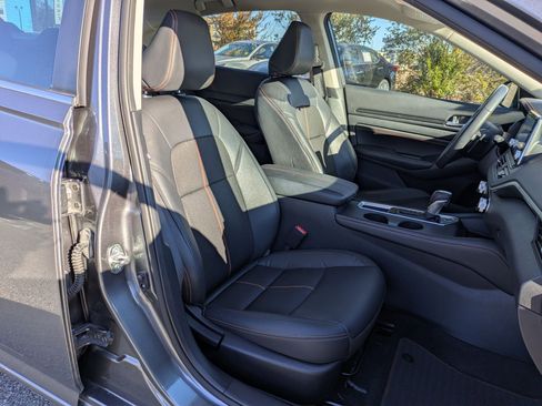 Certified 2022 Nissan Altima 2.5 SR image 26