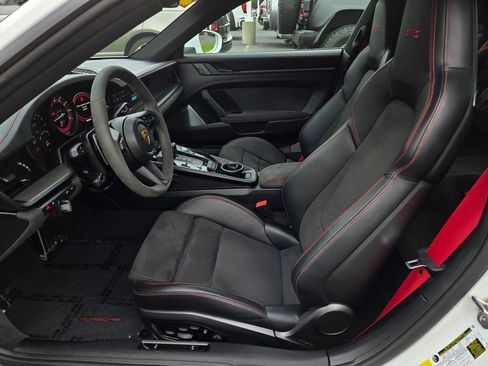Used 2022 Porsche 911 Carrera GTS RWD image 19