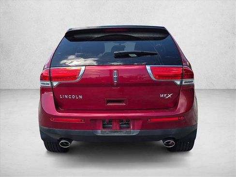 Used 2013 Lincoln MKX FWD image 6