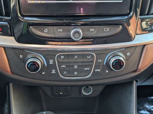 Used 2019 Chevrolet Traverse High Country w/ LPO, Floor Liner Package AWD/4WD image 21