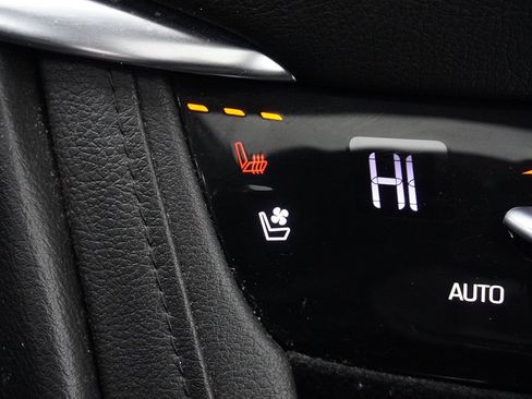 Used 2018 Cadillac XT5 Premium Luxury image 58