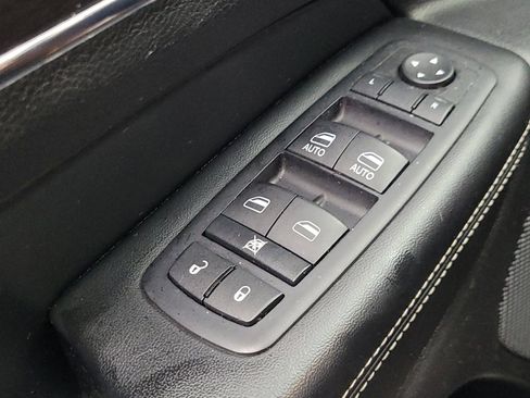 Used 2015 Jeep Grand Cherokee Limited w/ Luxury Group II AWD/4WD image 27