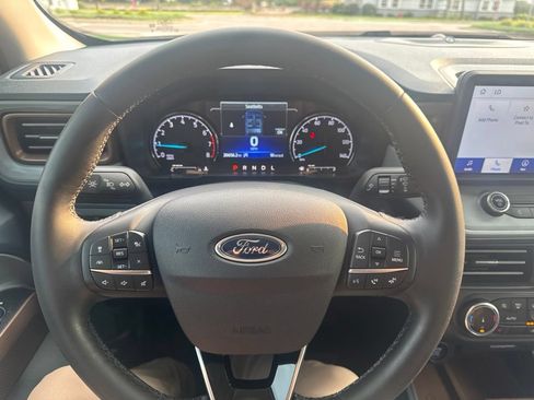 Used 2024 Ford Maverick Lariat AWD/4WD image 16