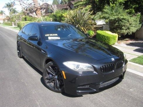 Used 2013 BMW M5 RWD image 31