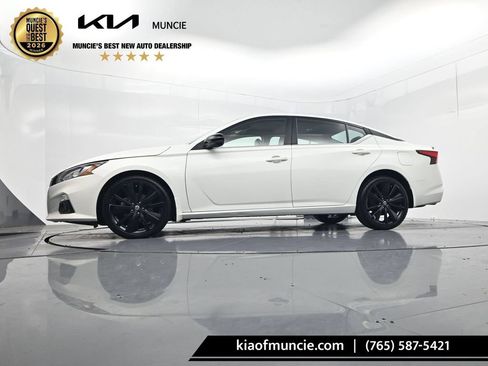 Used 2022 Nissan Altima 2.5 SR w/ Midnight Edition Package AWD/4WD image 41