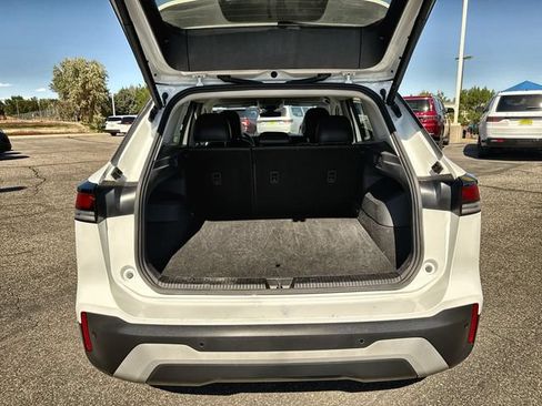 Used 2026 Volkswagen Tiguan SE AWD/4WD image 22