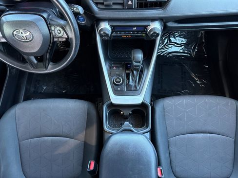 Used 2019 Toyota RAV4 XLE w/ Carpet Mat Package image 12