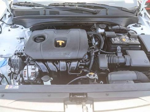 Certified 2023 Kia Forte LXS FWD image 28