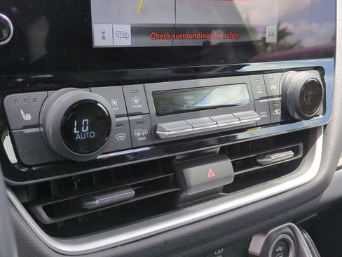 Used 2024 Toyota Grand Highlander XLE image 34