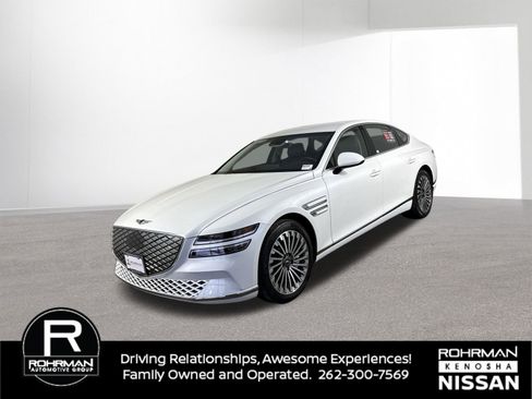 Used 2024 Genesis G80 image 2