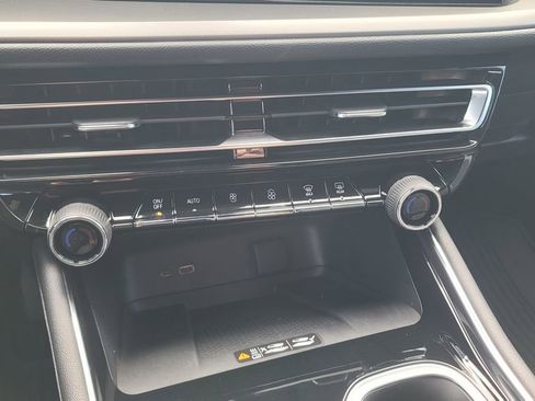 New 2026 Chevrolet Traverse LT image 22