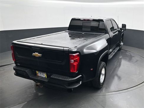 Used 2022 Chevrolet Silverado 3500 High Country image 14
