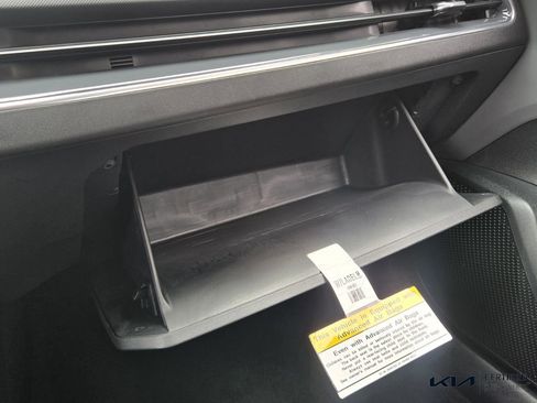 Certified 2025 Kia K4 EX image 21
