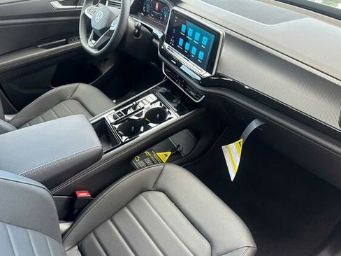 New 2026 Volkswagen Atlas Cross Sport SEL R-Line AWD/4WD image 16