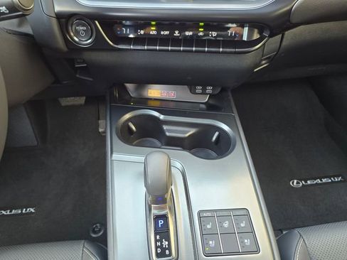 Used 2025 Lexus UX 300h AWD w/ Cold Area Package image 33