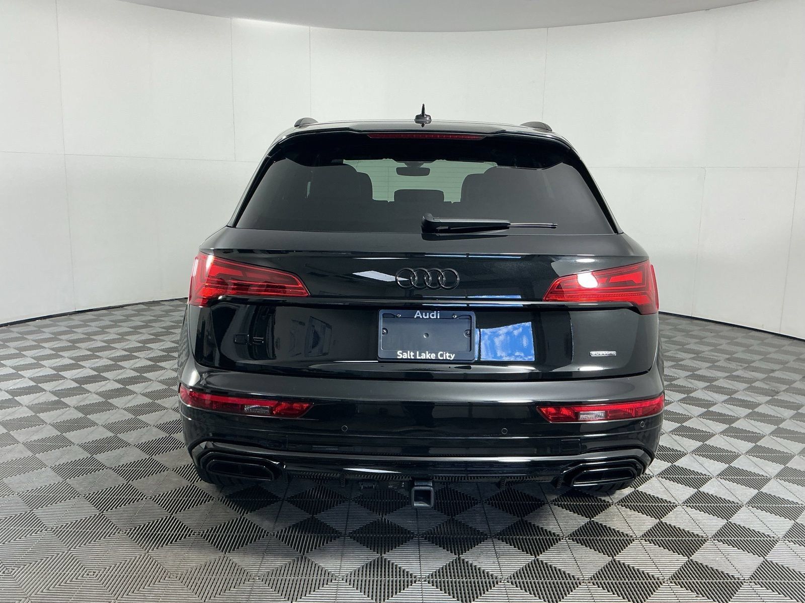 Used 2025 Audi Q5 e Premium Plus w/ Premium Plus Package AWD/4WD image 7
