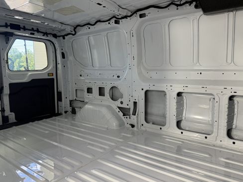 Used 2023 Ford Transit 250 Low Roof AWD w/ Exterior Upgrade Package image 14