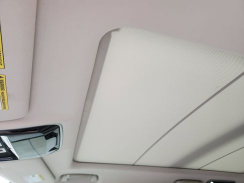 Used 2019 Land Rover Range Rover HSE image 25