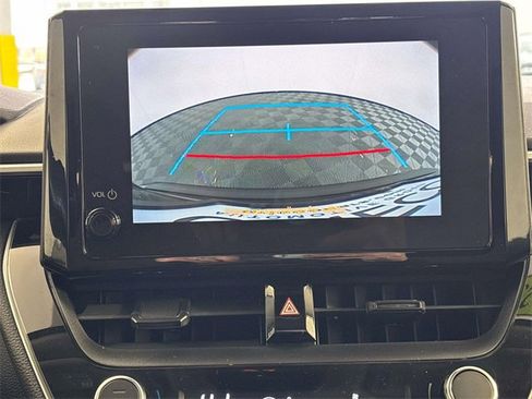 Used 2023 Toyota Corolla LE image 29