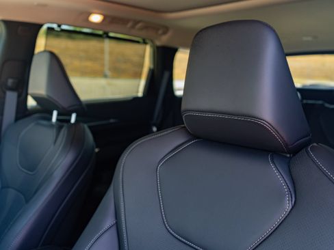 Certified 2026 INFINITI QX60 Luxe w/ Cargo Package FWD image 10